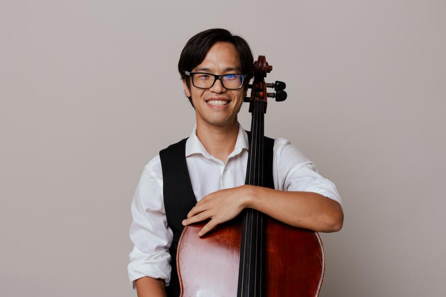 Dr Yeil Park, cellist
